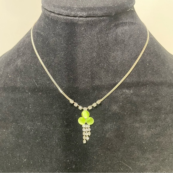 Silver Tone Necklace with Green Clover-style Pendant with Rhinestones - Picture 1 of 6